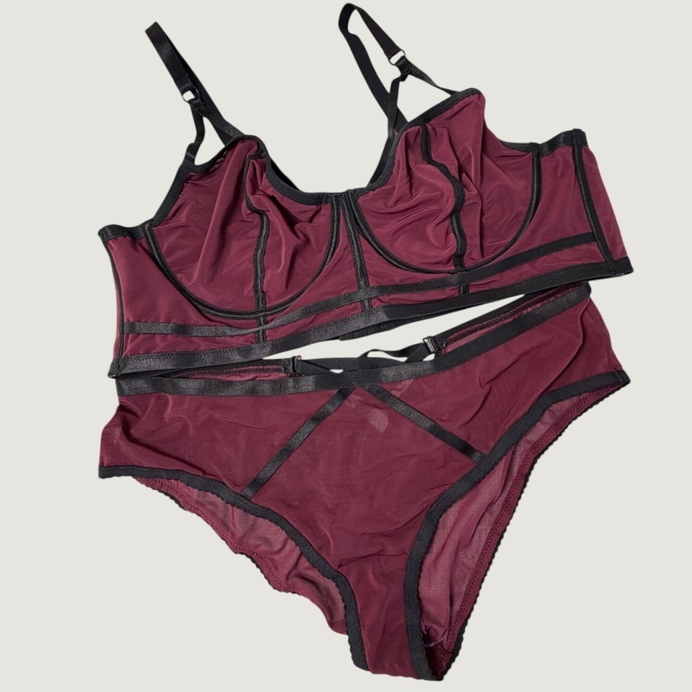 Torrid Bralette & Panty Set Bra Size 3 Panty Size 2 Burgundy Mesh Strappy Sexy